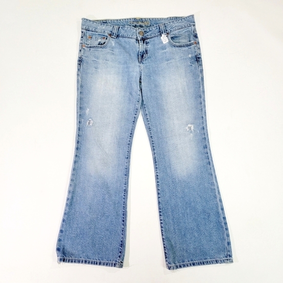 AMERICAN EAGLE ♡ Vintage Factory Faded 'n Distressed Boyfriend 77 Jeans 12S - Picture 3 of 17